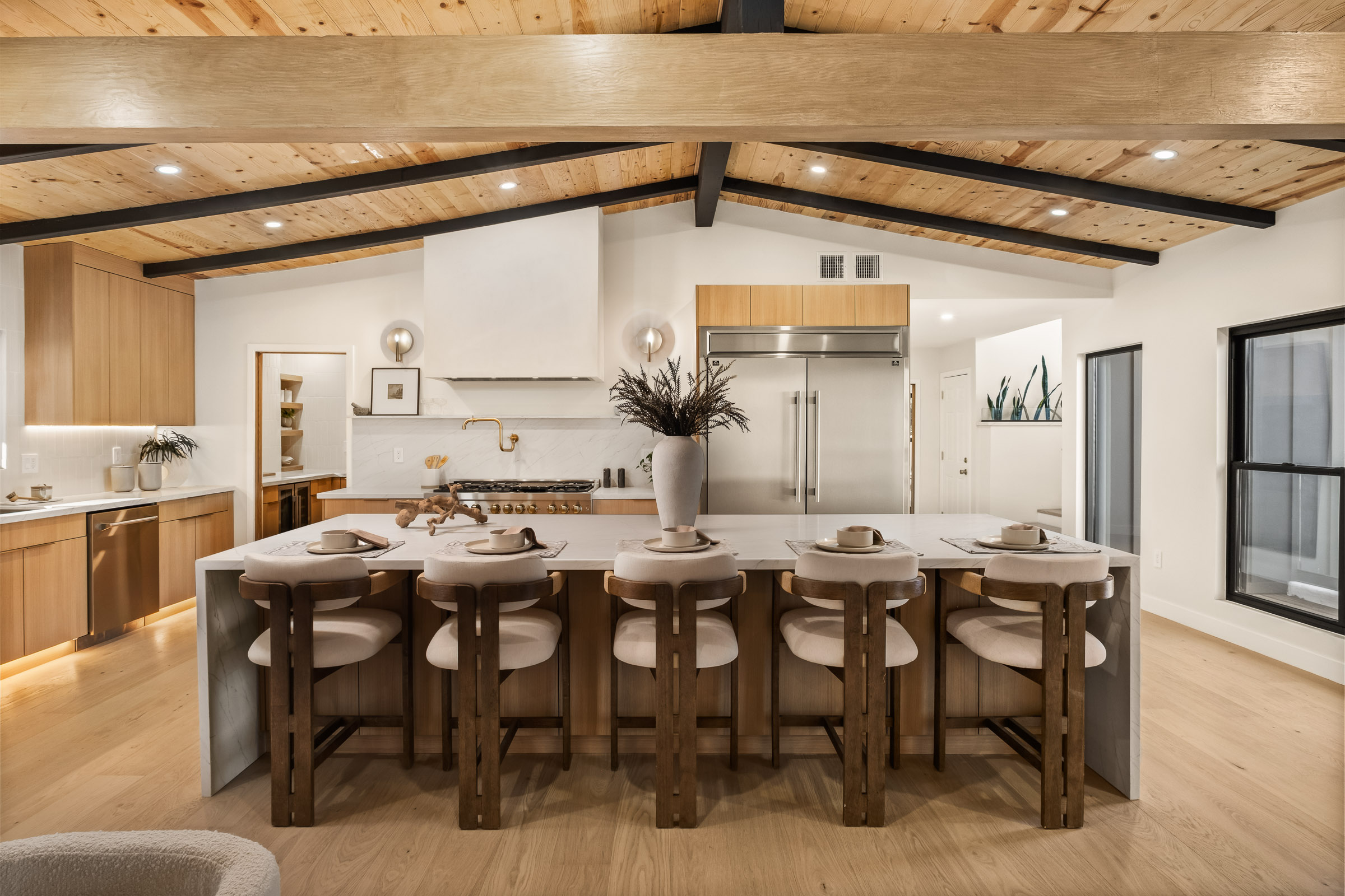 2 luxury kitchen modern kitchen kitchen island kitchen design interior design home staging bar stools architectural photography real estate photography san diego
